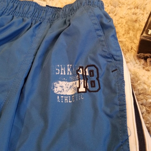 Windpants - Picture 2 of 3